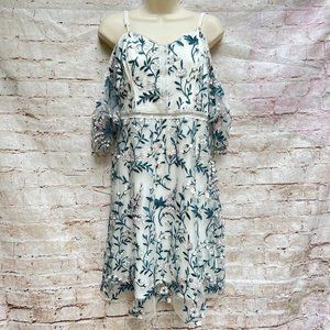 Willow & Clay Lace White Floral Embroidered Off The Shoulders Size Small Dress